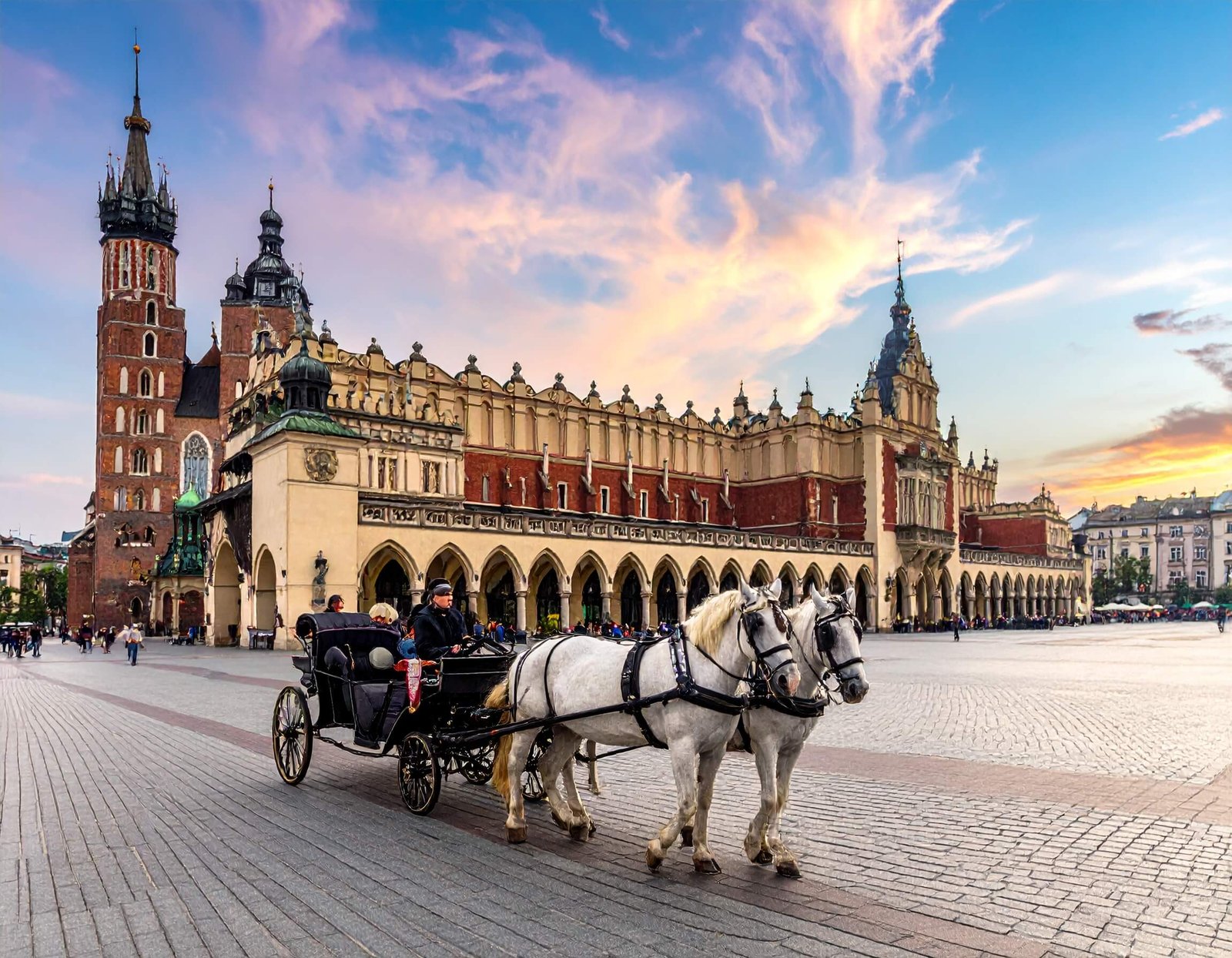 Krakow, Polonya – Tarihin Küllerinden Doğan Anka Kuşu