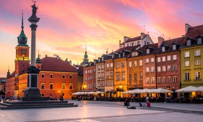 Varşova'da Gezilecek Yerler: Küllerinden Doğan Şehir